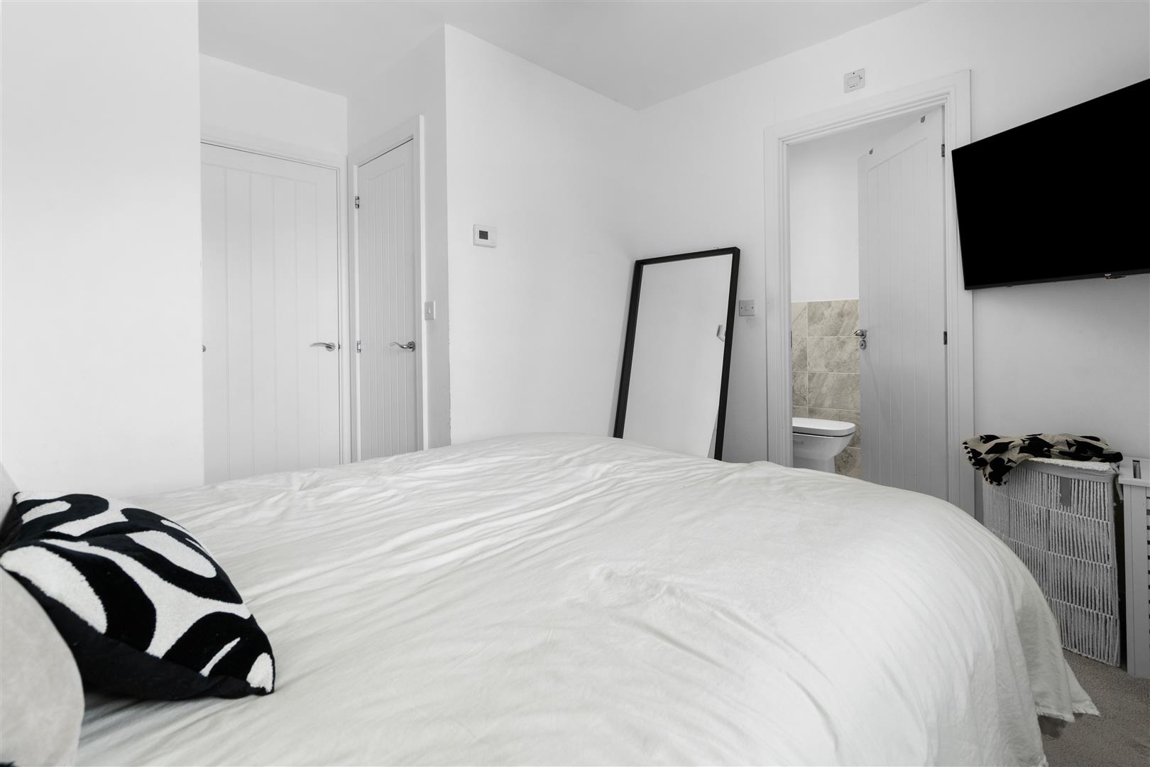 Master Bedroom With En-Suite